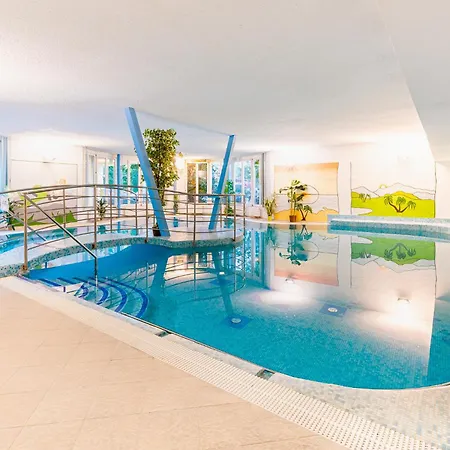 Hotel Lazensky Dum Erika 4*
